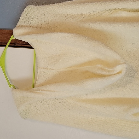 🆕️ SO Woman's Sweater Size Large - Picture 5 of 8